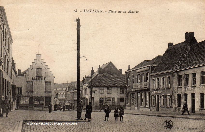 Halluin Place de lEglise vers 1920 AL 00134